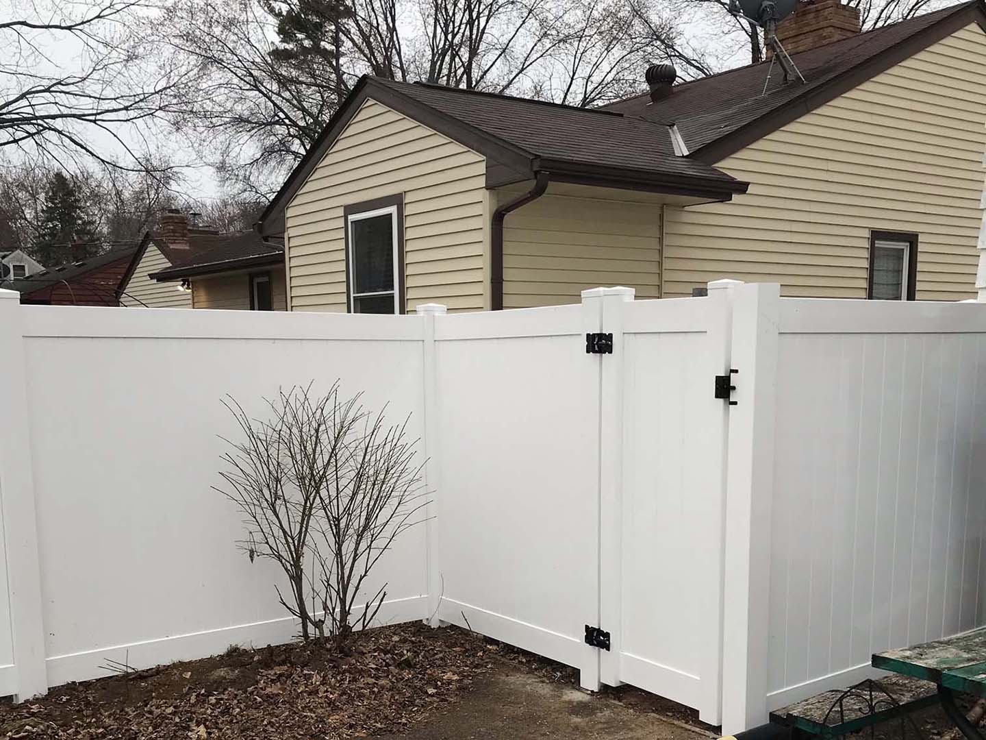 Shoreview Minnesota wood privacy fencing